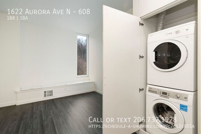 Building Photo - 1622 Aurora Ave N