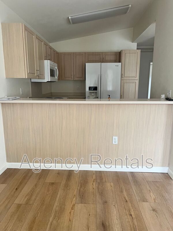 Building Photo - 92-1465 Aliinui Dr