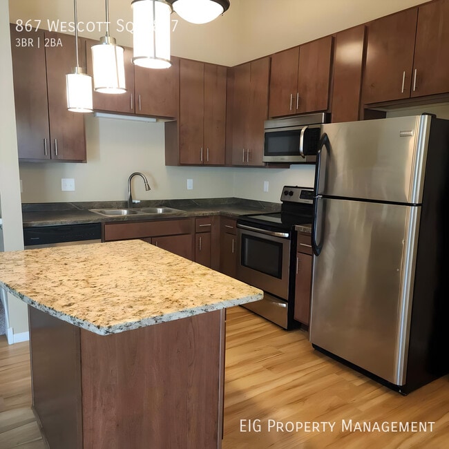 Building Photo - 867 Wescott Square