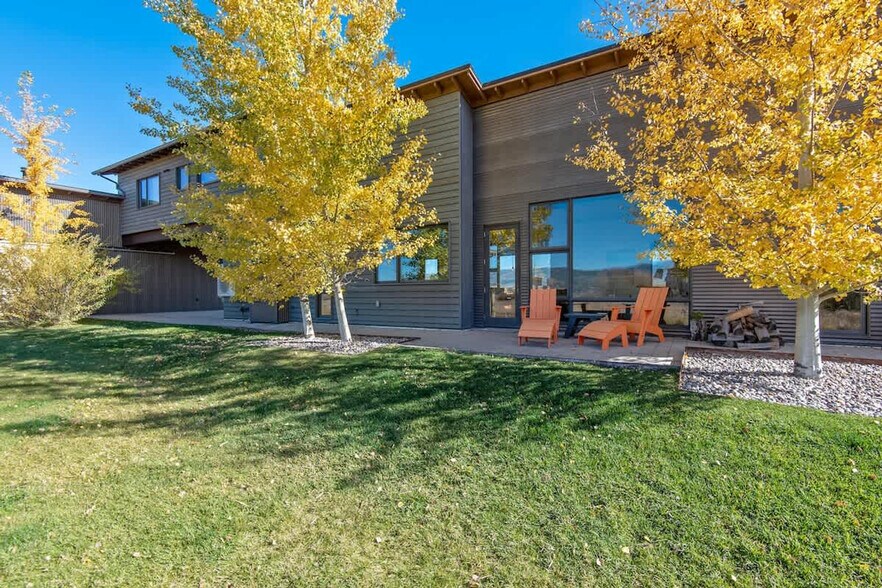 Building Photo - 5420 S 2000 W