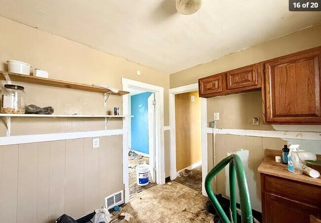 Building Photo - 5346 Janet Ave
