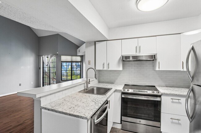Building Photo - 14122 Lauren Ln