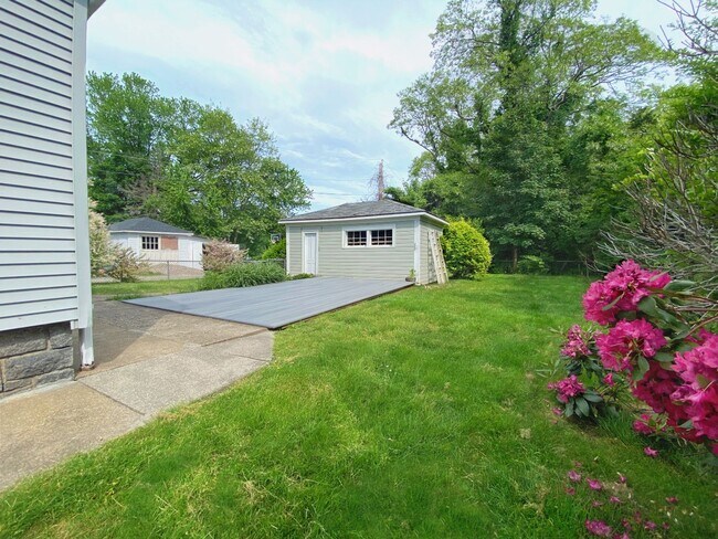 Building Photo - Winter Rental: Hodgkins Cottage
