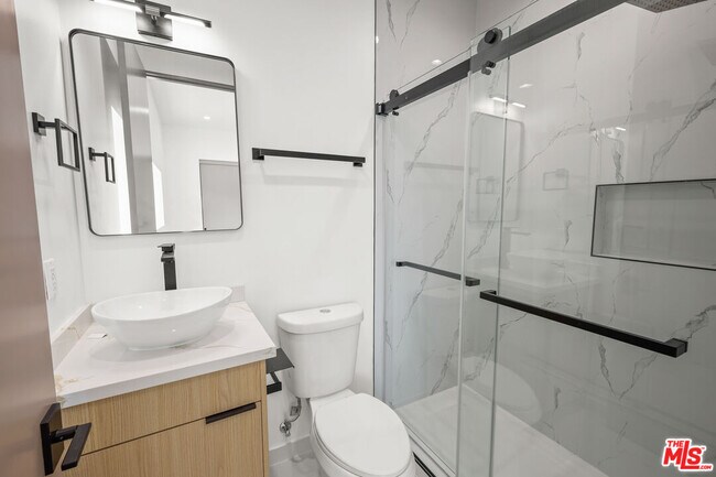 Building Photo - 11012 Hortense St