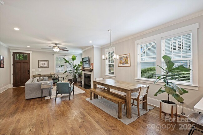 Building Photo - 126 N Smallwood Pl