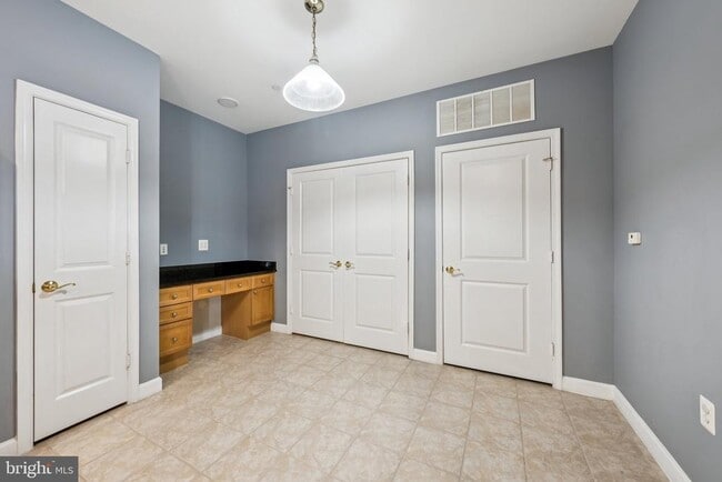 Building Photo - 440 Belmont Bay Dr