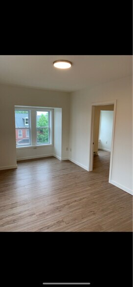 Building Photo - 601 N Lime St
