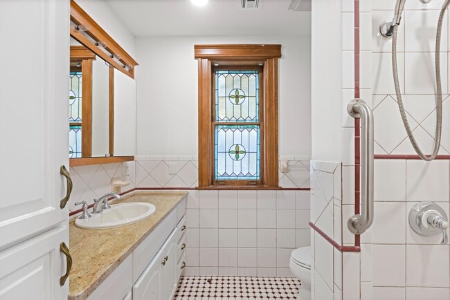 Building Photo - 322 78th St