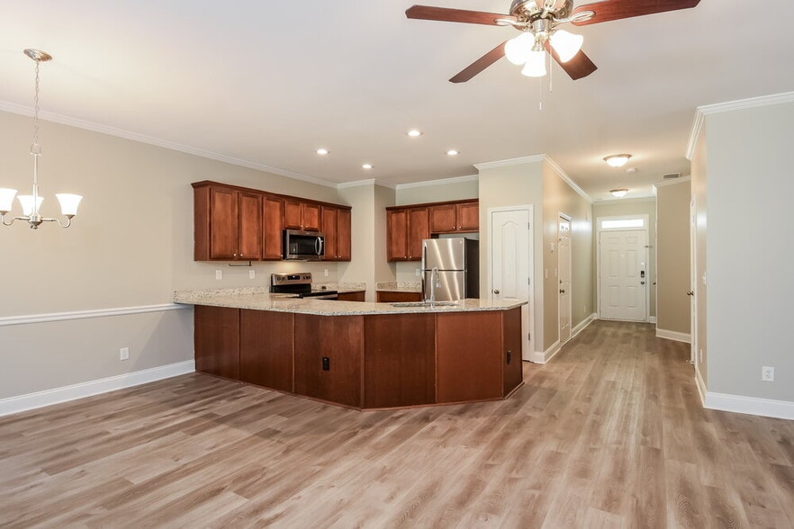 Building Photo - 242 Derby Ct