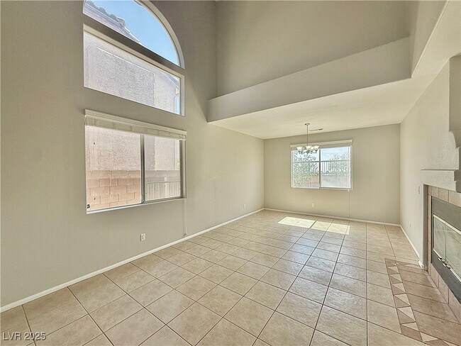 Building Photo - 10653 Turquoise Valley Dr