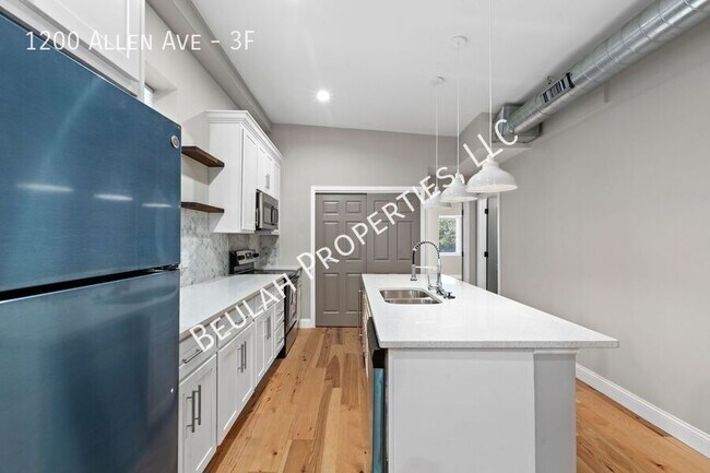 Building Photo - 2bd/2ba Luxury Penthouse Apartment