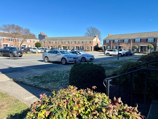 Building Photo - ***Waterfront Condo W/S/T INCLUDED!