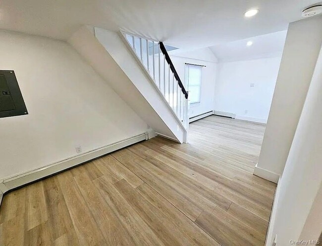 Building Photo - 9 Tillie St