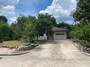 Building Photo - 10206 Oboe Dr