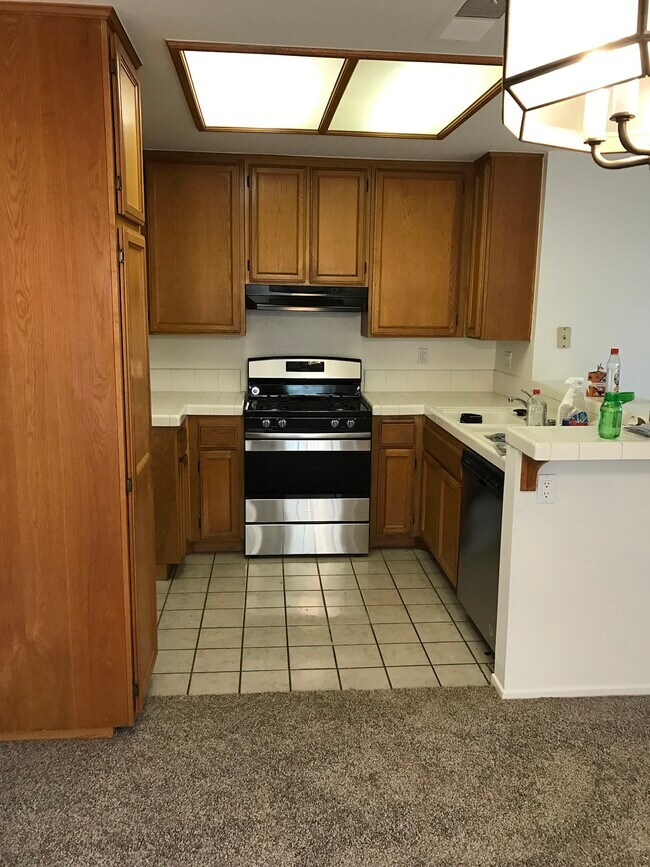 Kitchen - 21247 Camelia