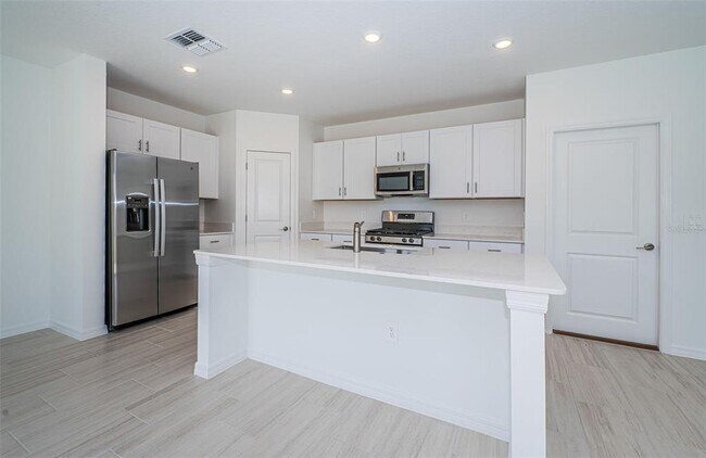 Building Photo - 22310 Blazing Star Run