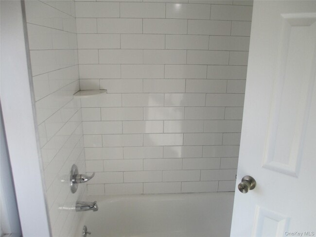 Building Photo - 40 W Broad St