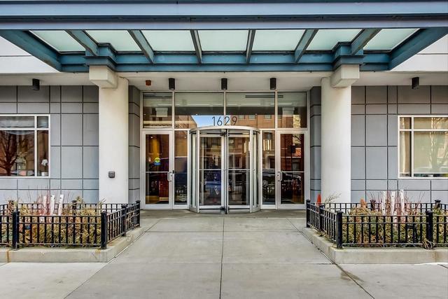 Building Photo - 1629 S Prairie Ave