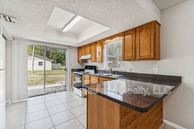 Building Photo - 6026 Norton Rd