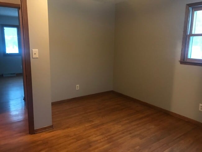 Building Photo - 3 Bedroom, 1.5 Bath - Single Family home in Baxter
