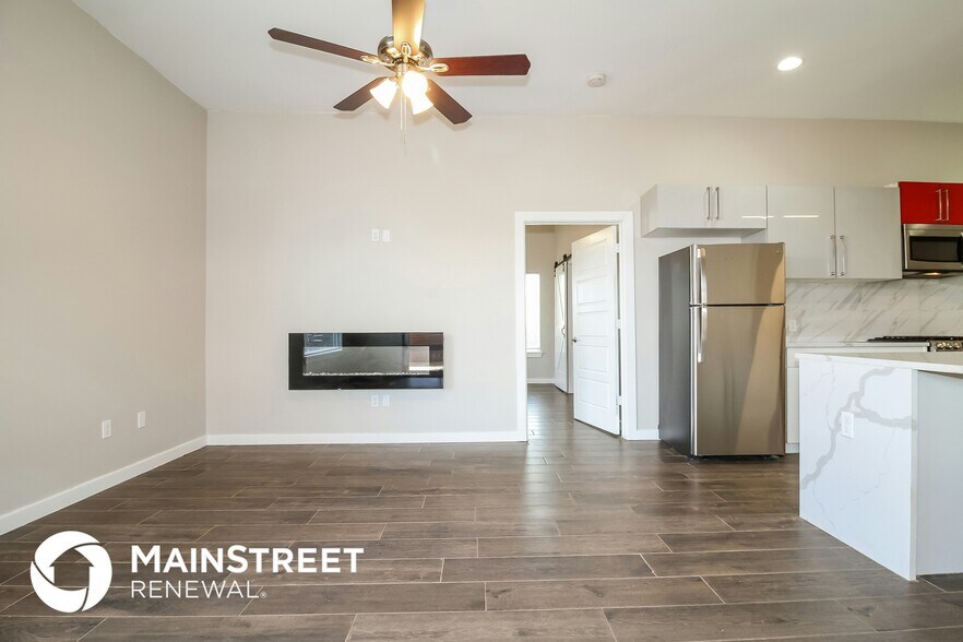 Building Photo - 11228 Paradise In Dr