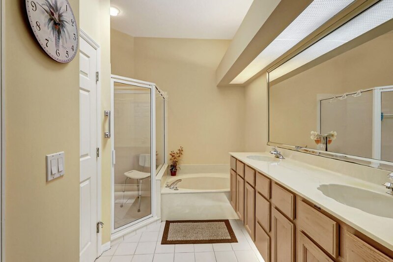Building Photo - 414 SW Fairway Landing
