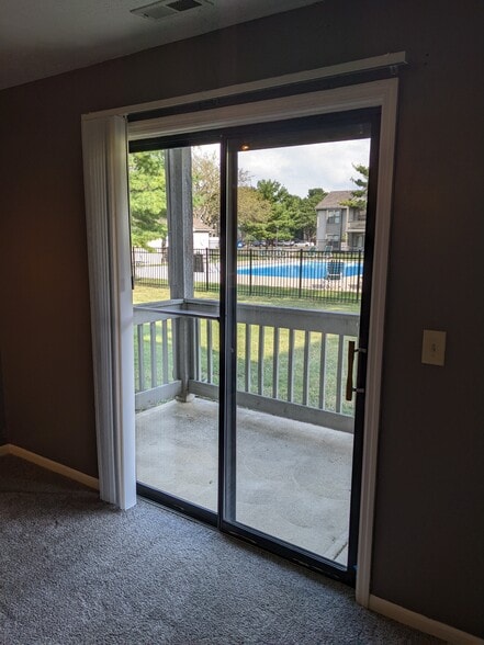 Building Photo - 2727 Greystone Dr