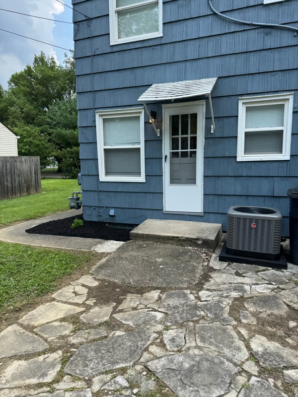 Building Photo - 2740 Ruhl Ave
