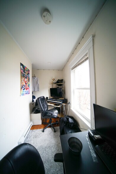 Building Photo - 8 Sawyer Terrace