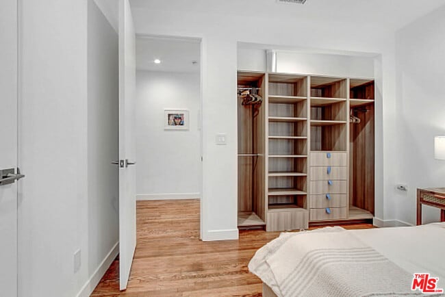 Building Photo - 434 N Ogden Dr