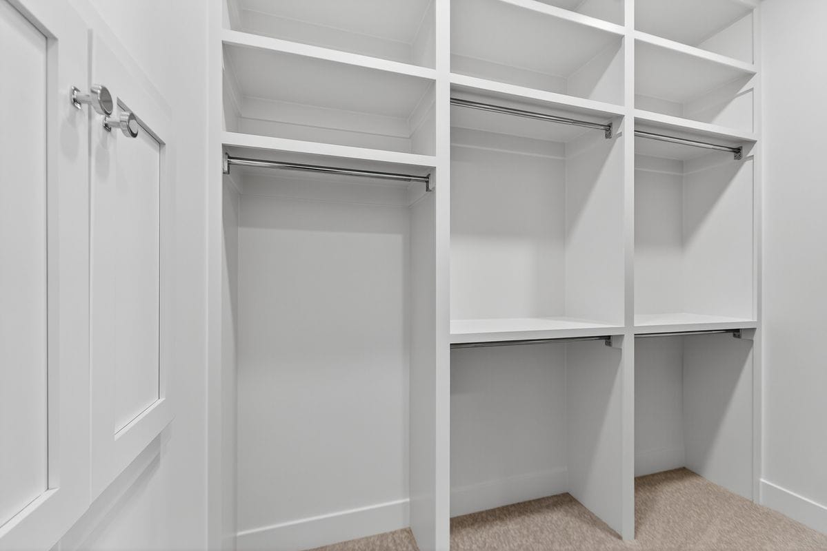 Building Photo - 2100 W 86th St