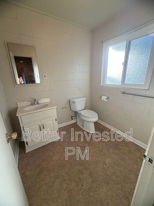 Building Photo - 540 Talmage Rd