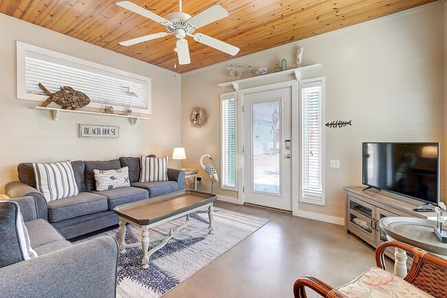 Building Photo - 2606 Eleventh St