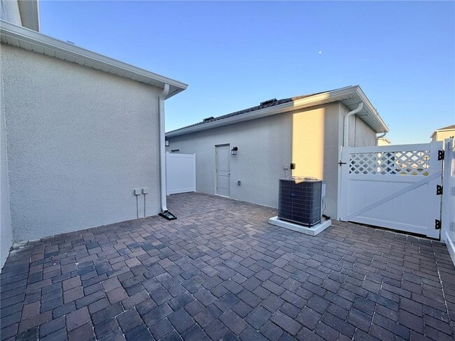 Building Photo - 2348 Rider Rain Ln