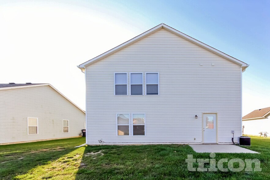 Building Photo - 453 Bridgewater Dr