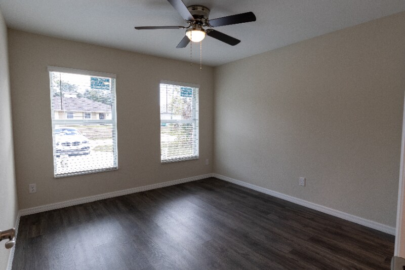 Building Photo - 2015 Fraser St