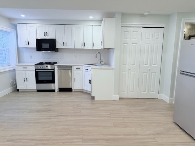 Building Photo - 2-15-15 Beach 91st St