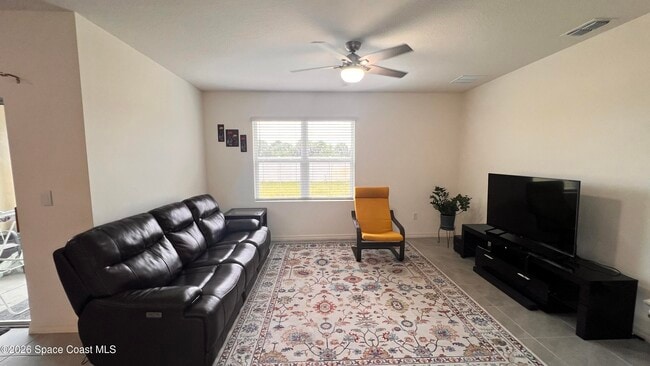 Building Photo - 1322 McFarland Dr