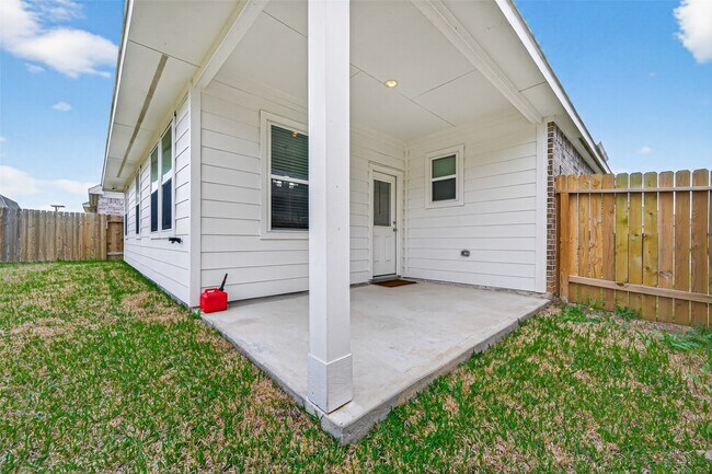 Building Photo - 11676 Whirlaway Dr