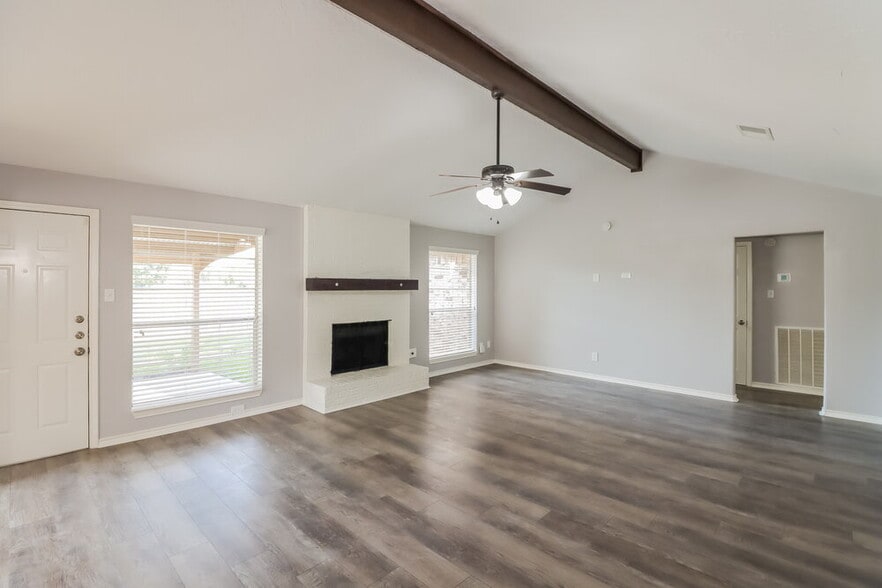 Building Photo - 5939 Ollia Cir