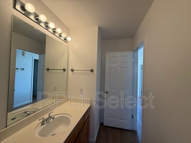 Building Photo - 9108 Bristol Plaza Way