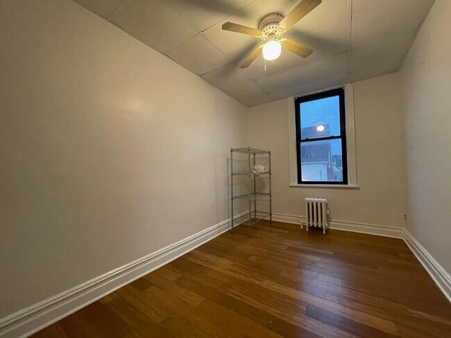 Building Photo - 266 Jericho Tpke