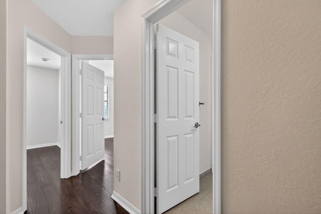 Building Photo - 16218 Sierra Palms Dr