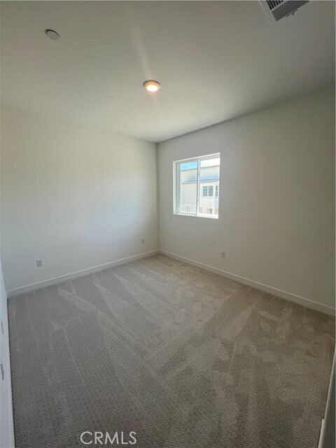 Building Photo - 36318 Warren Dr