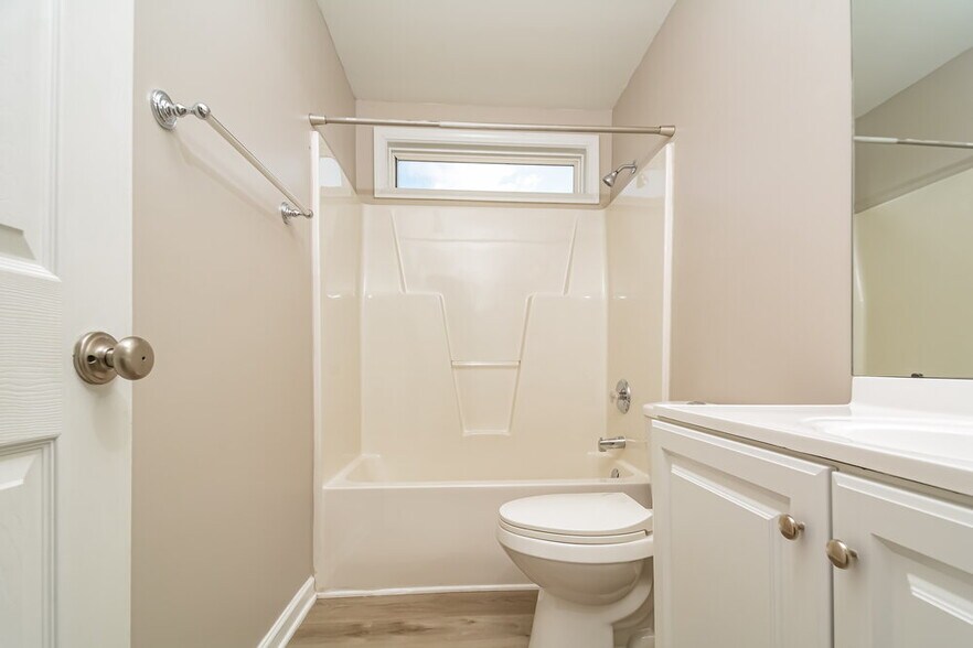 Building Photo - 3709 Blue Blossom Dr