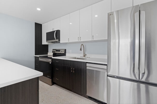 Building Photo - 3220 NE 7th St