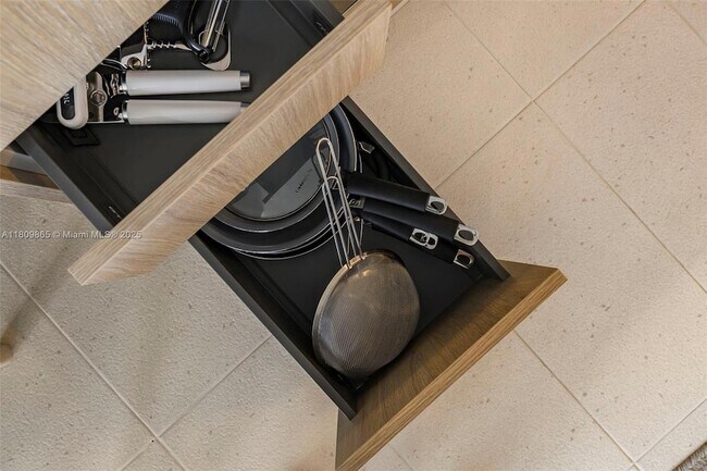 Building Photo - 159 NE 6th St