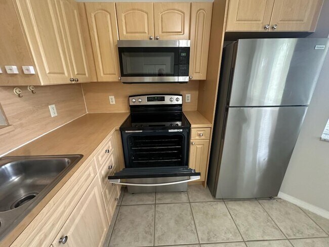 Building Photo - 7830 NW 6th St