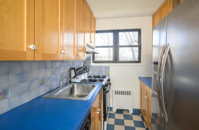 Building Photo - 154 Martling Ave