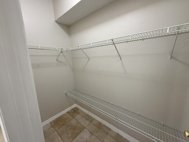 Building Photo - 9801 Kona Isle Ct